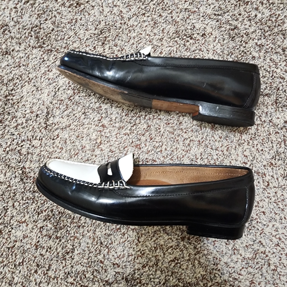 G.H. Bass & Co. Black and White Loafers - Picture 4 of 9